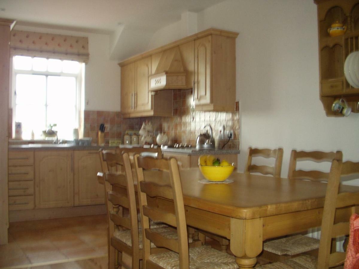 Beech House Villa Portballintrae ภายนอก รูปภาพ